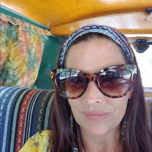 Meet your Posher, Yvonne